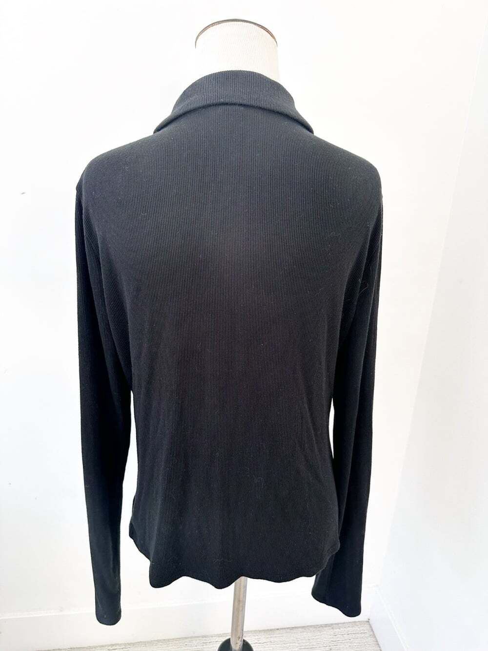 PAIGE Lafayette Size XL Black Ruched Top Button Down Dark Academia Preppy Casual - Picture 7 of 15